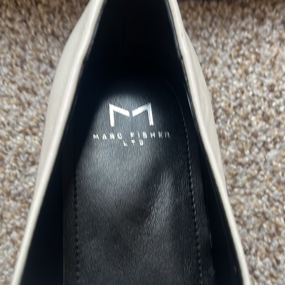 Marc Fisher Hemmy | white smooth leather loafer | size 9 - Picture 4 of 6